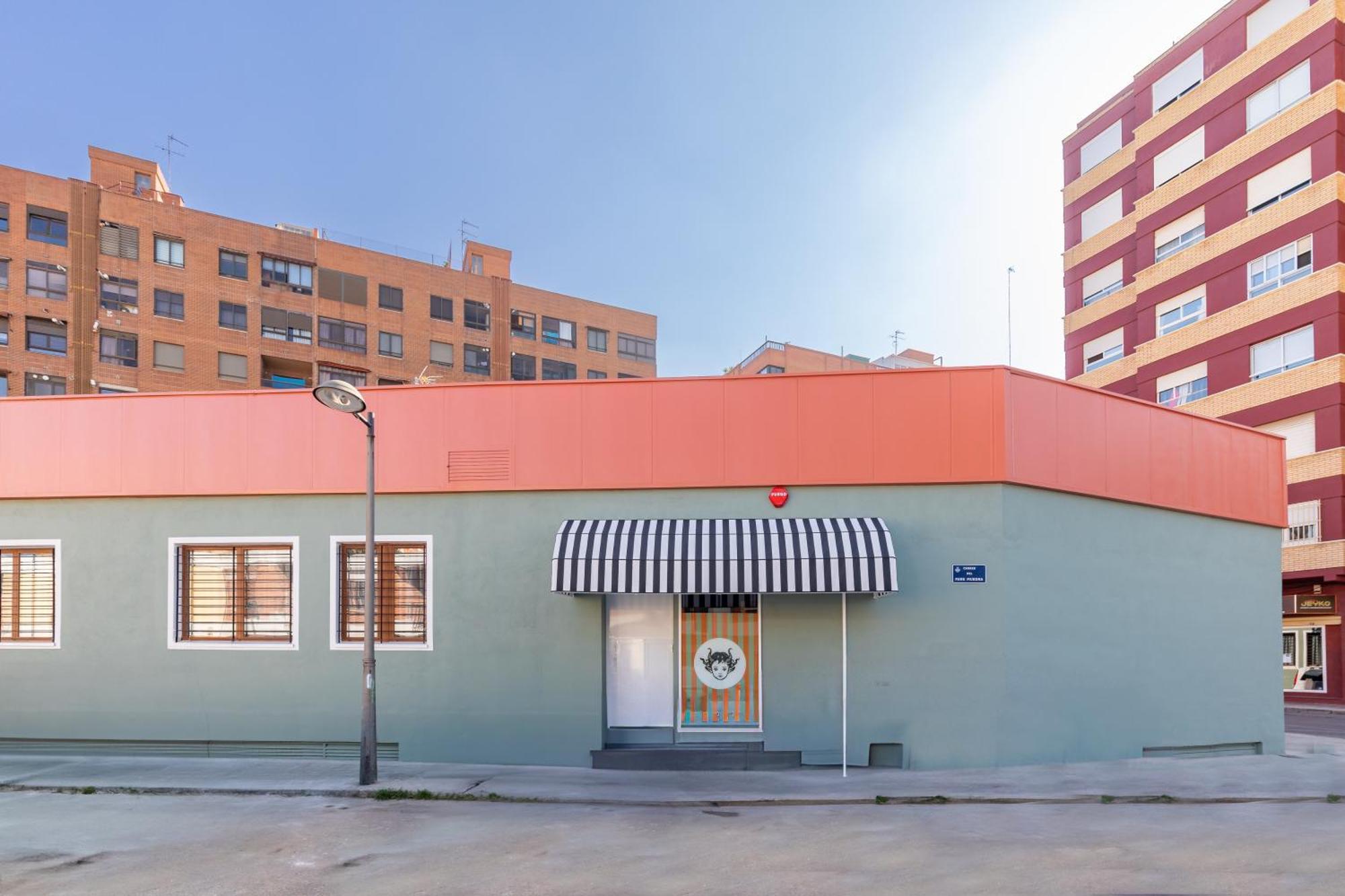 The Little Village Apartments Valencia Exterior photo