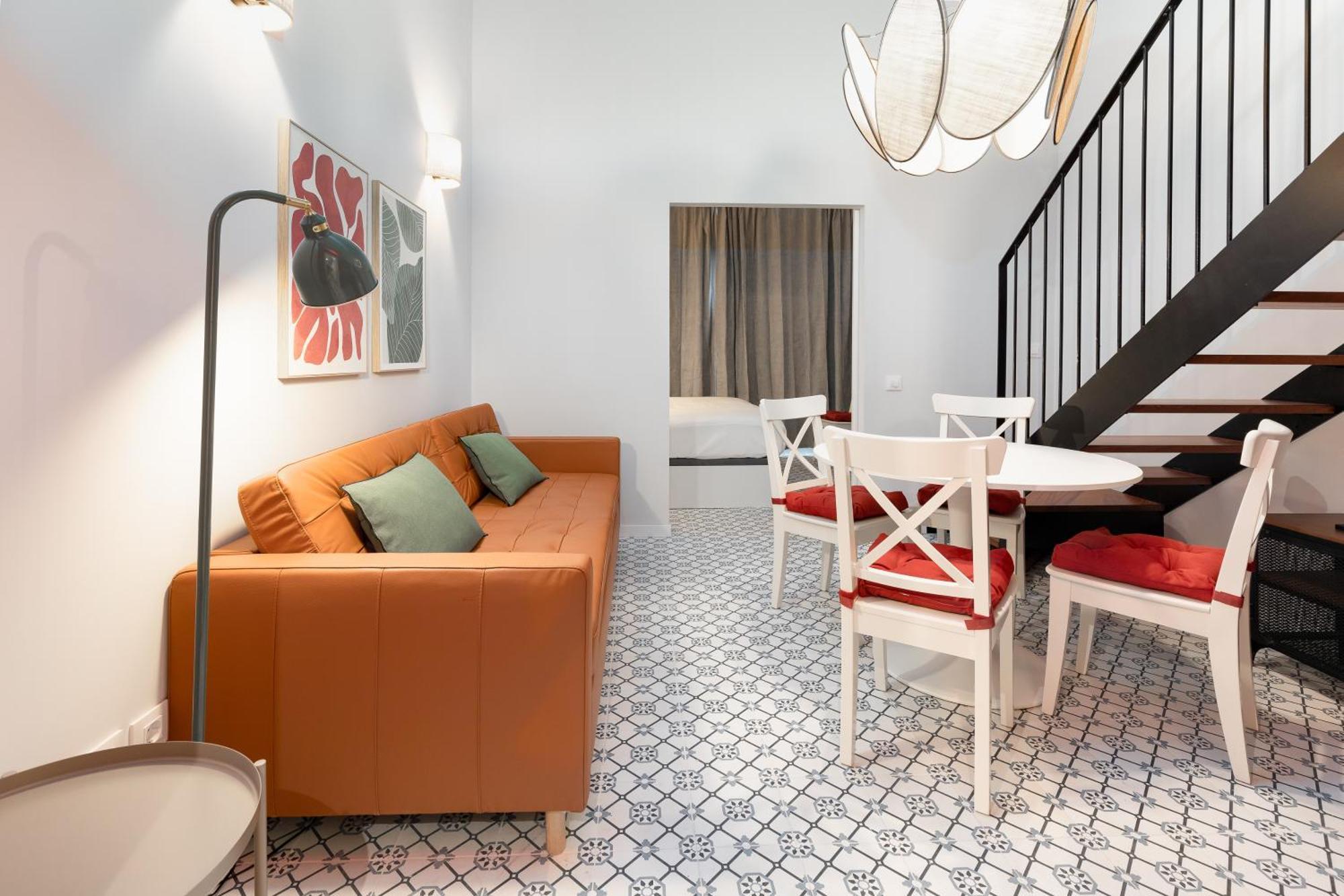 The Little Village Apartments Valencia Exterior photo